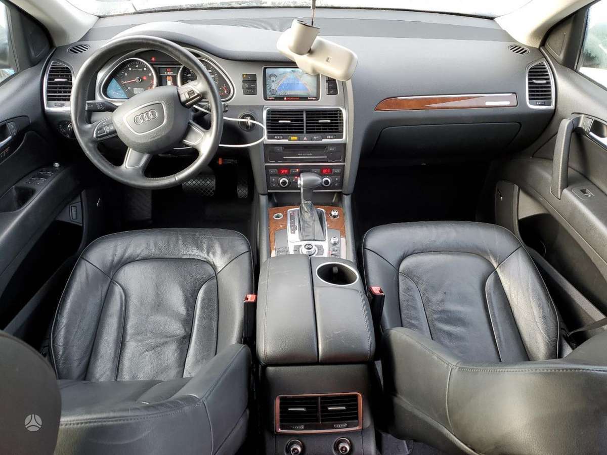 Audi Q7 2013 — photo 8