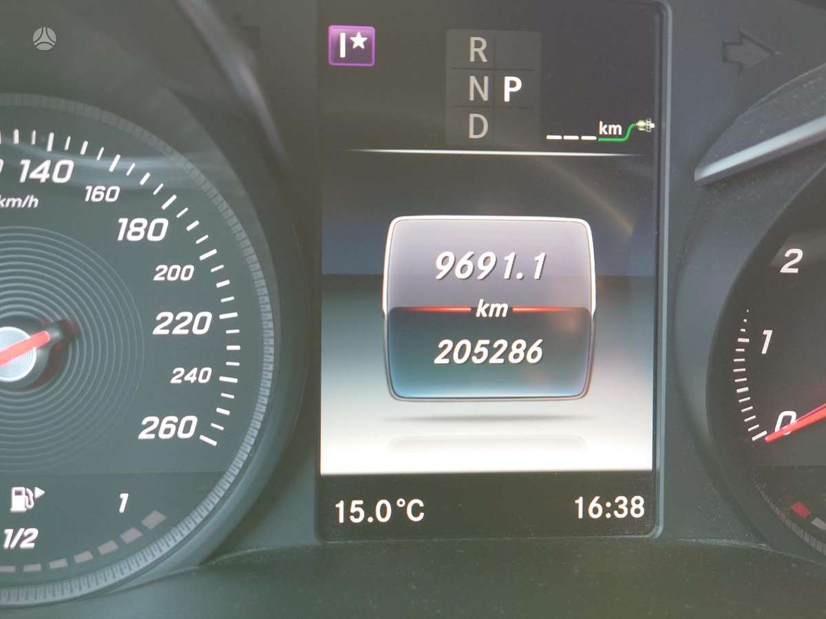 Mercedes-Benz C350 2015 — photo 7