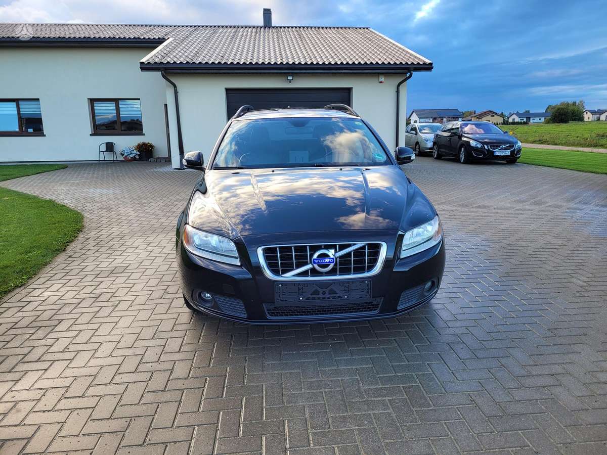 Volvo V70 2011 — photo 6
