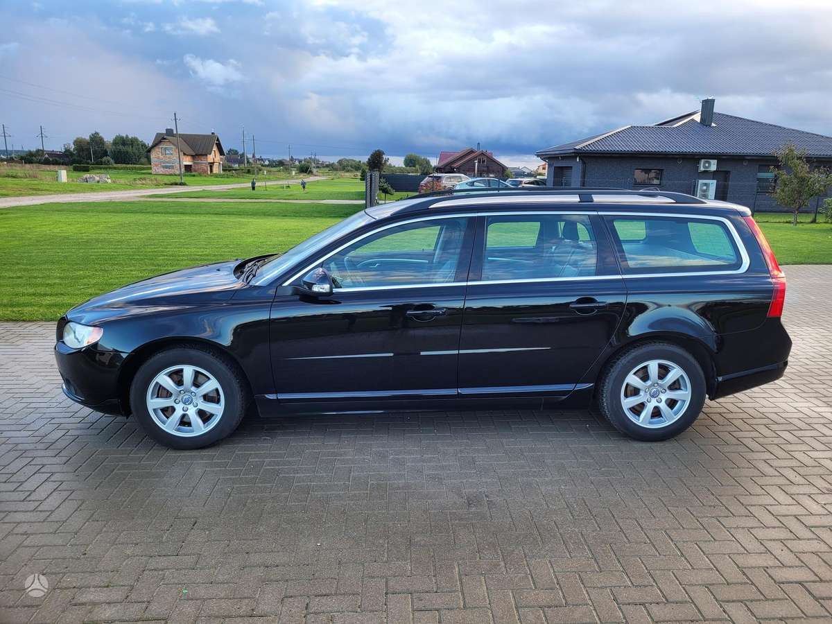 Volvo V70 2011 — photo 8
