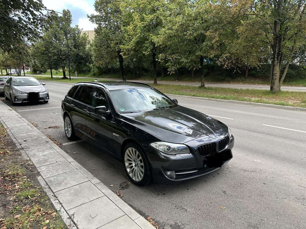 BMW 520, 2011 — vehicle for AFU from Europe