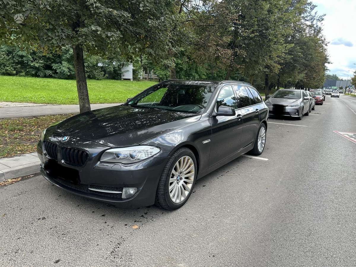 BMW 520 2011 — photo 5