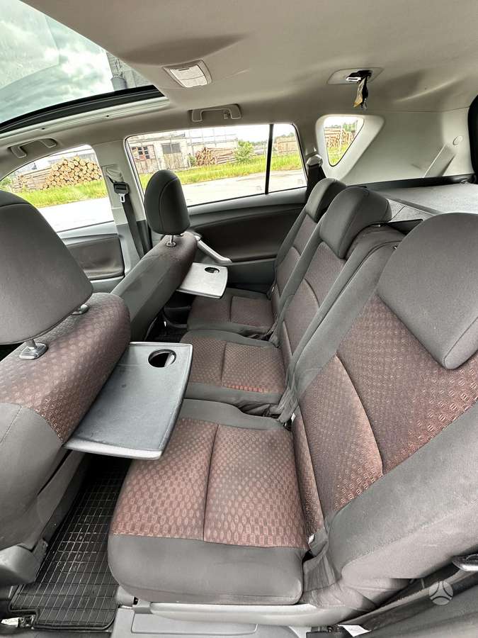 Toyota Verso 2011 — photo 20