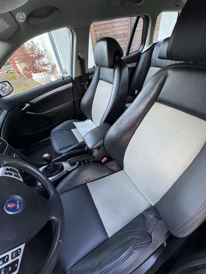 Saab 9-3 2009 — photo 11
