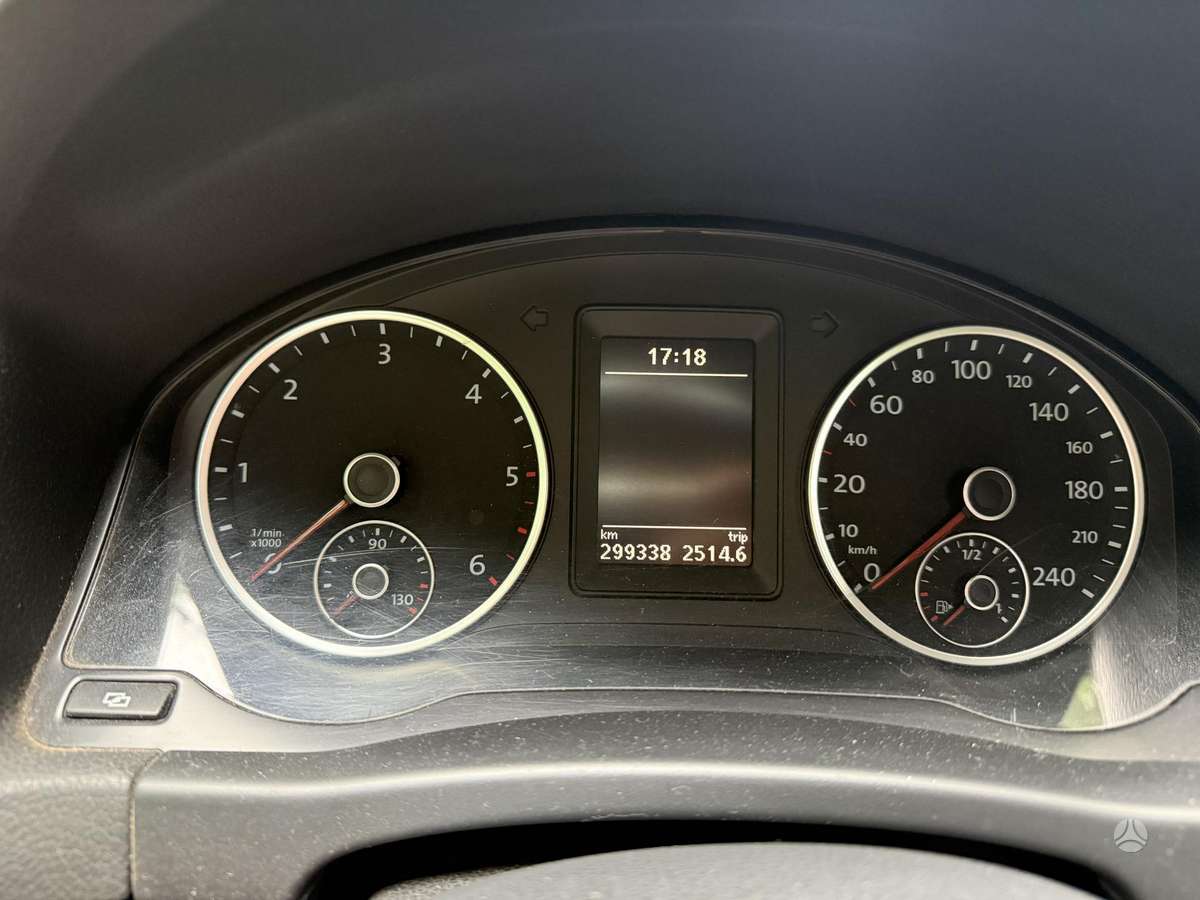 Volkswagen Tiguan 2010 — photo 13