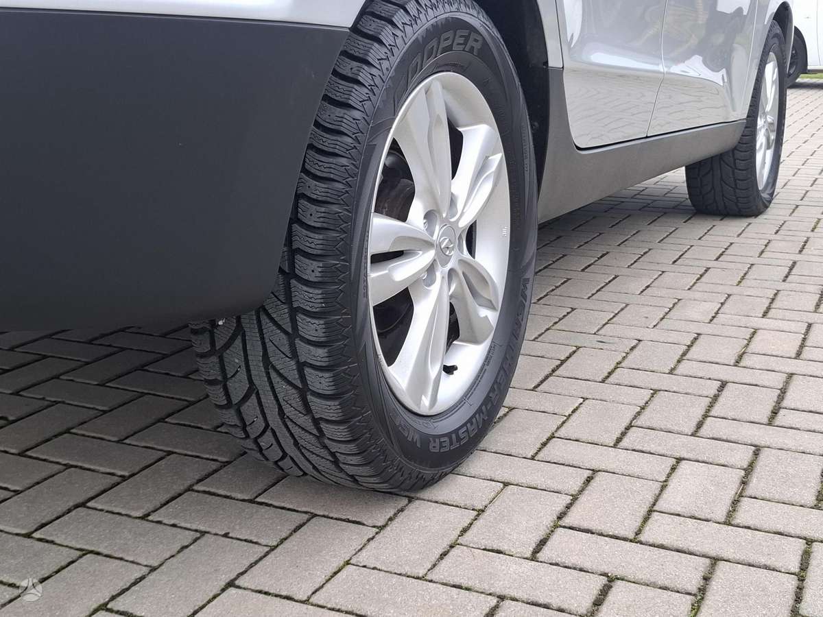 Hyundai ix35 2013 — photo 18