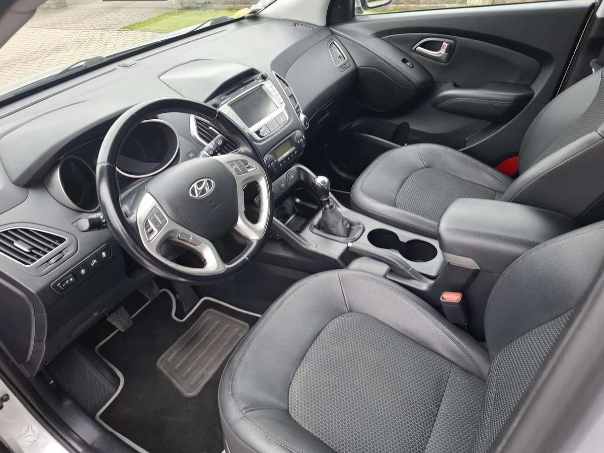 Hyundai ix35 2013 — photo 9