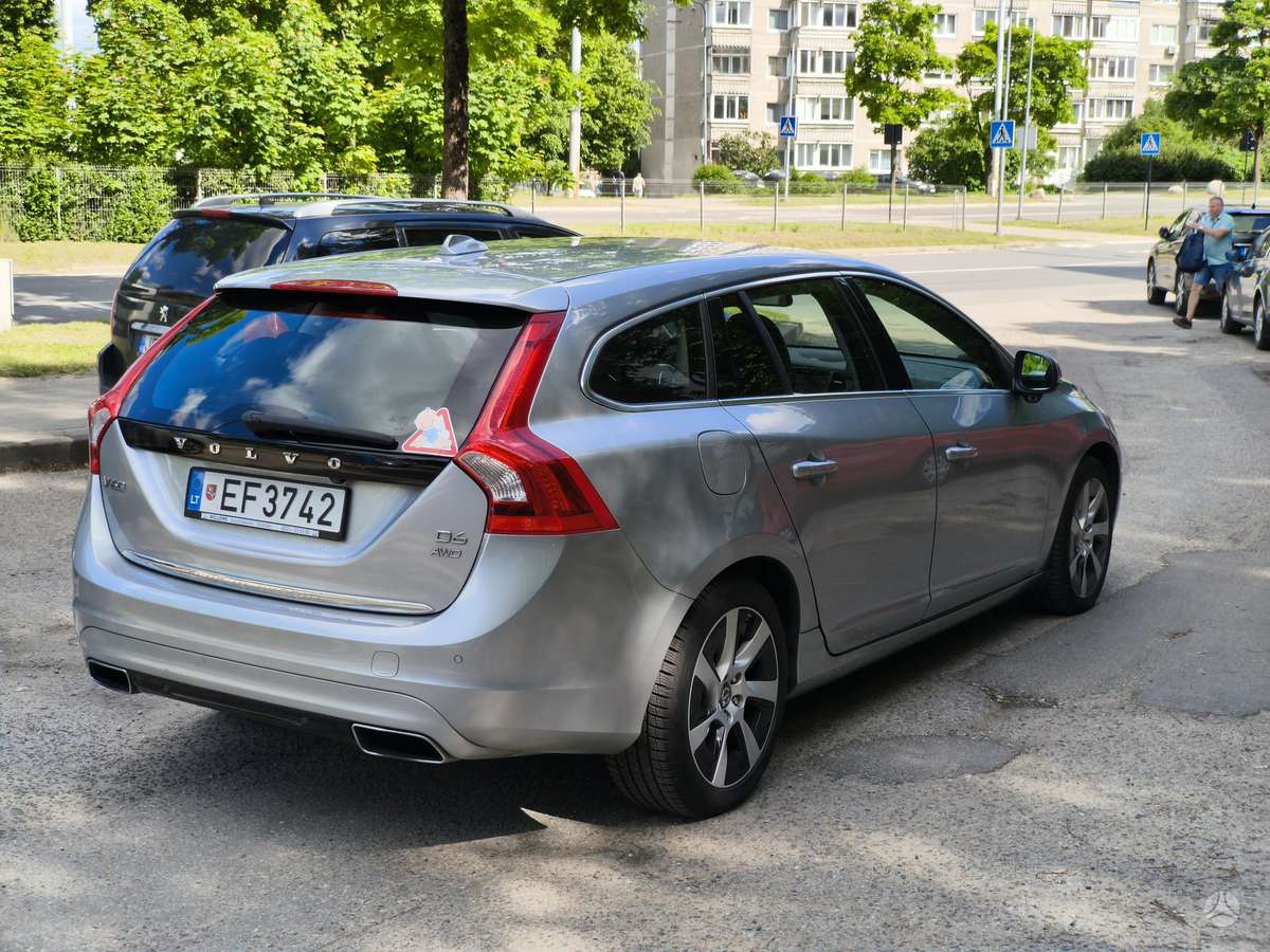 Volvo V60 2013 — photo 5
