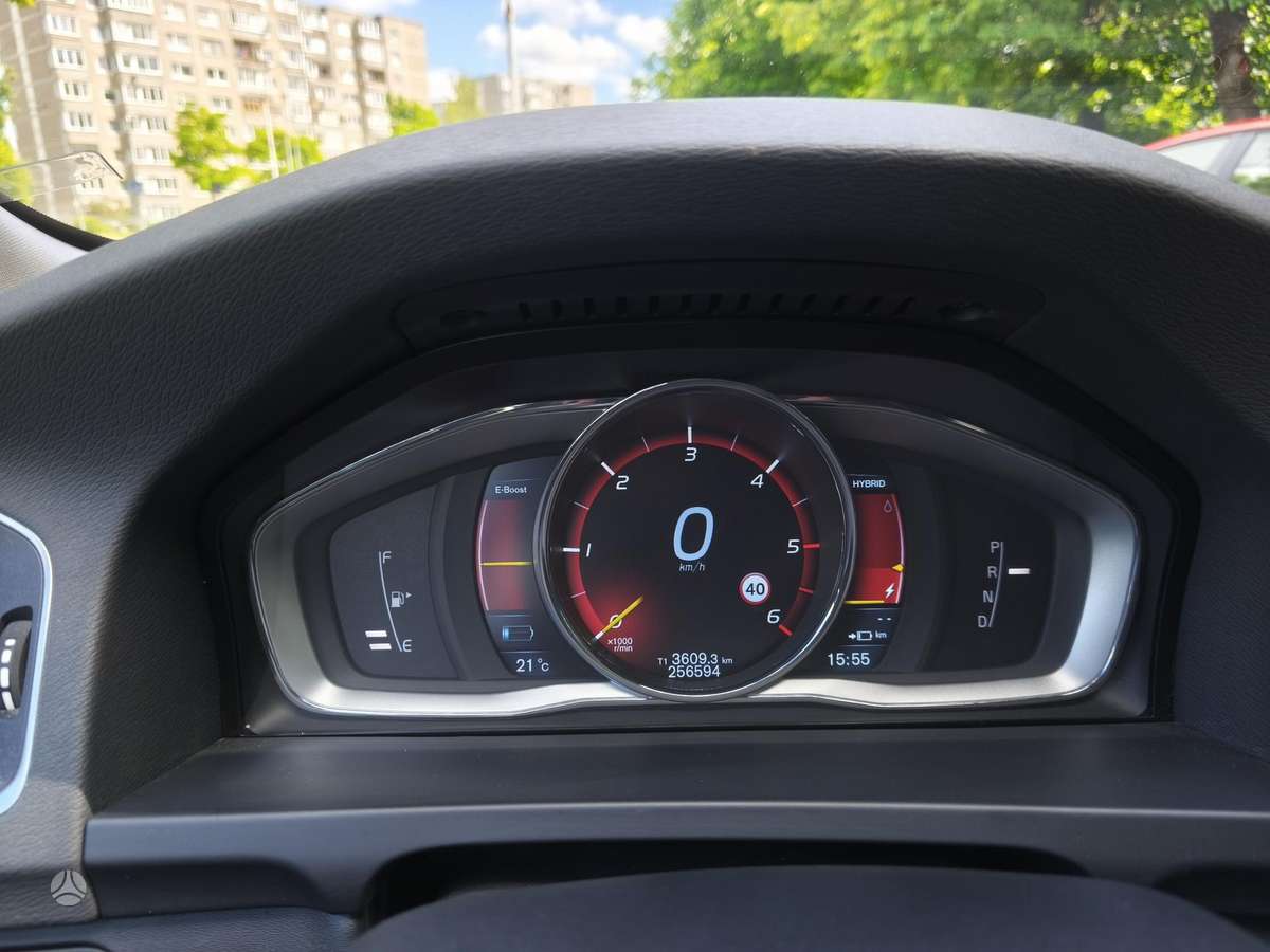 Volvo V60 2013 — photo 9