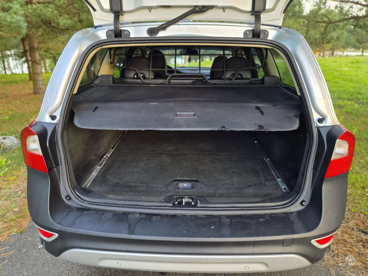 Volvo XC70 2009 — photo 8