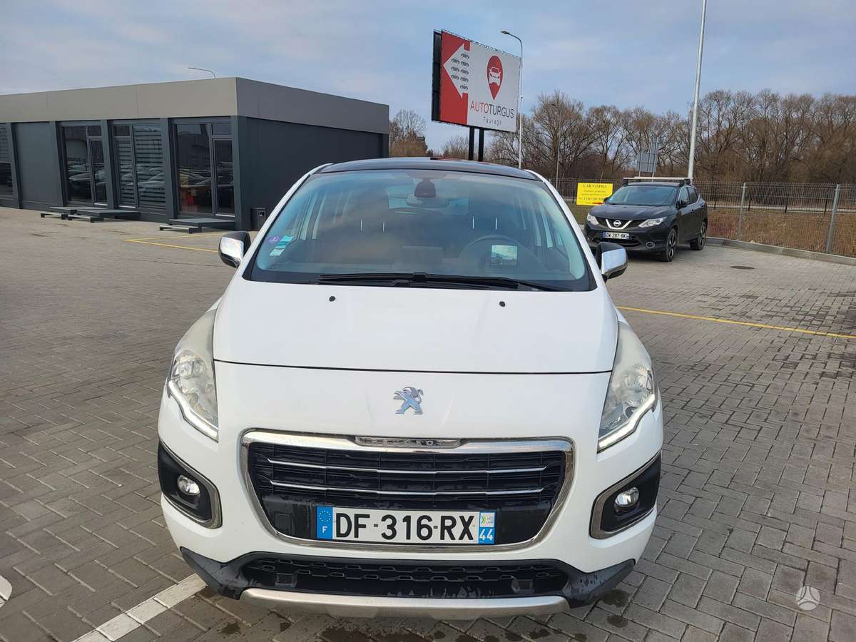 Peugeot 3008 2014 — interior