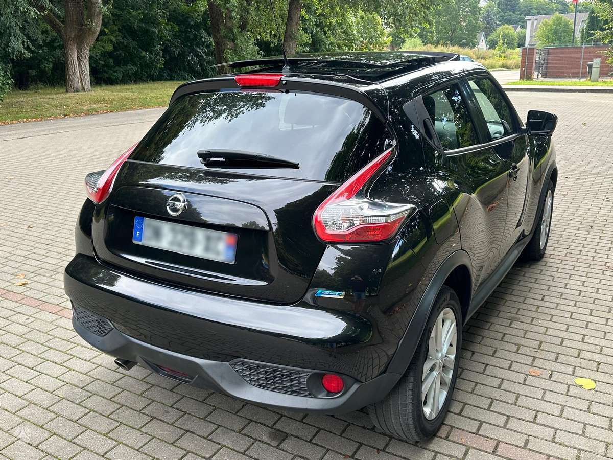 Nissan Juke 2014 — interior