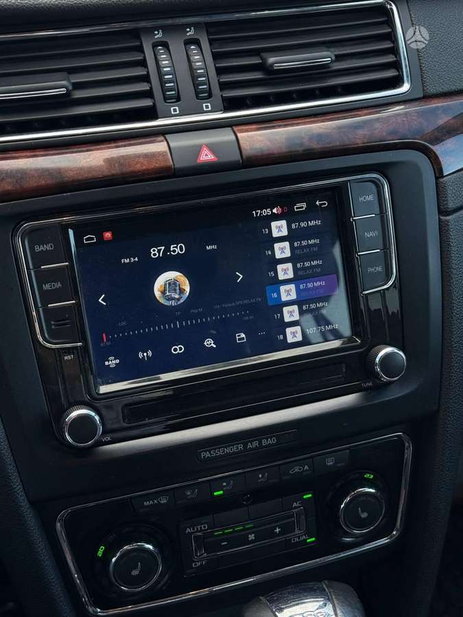 Skoda Superb 2010 — photo 13