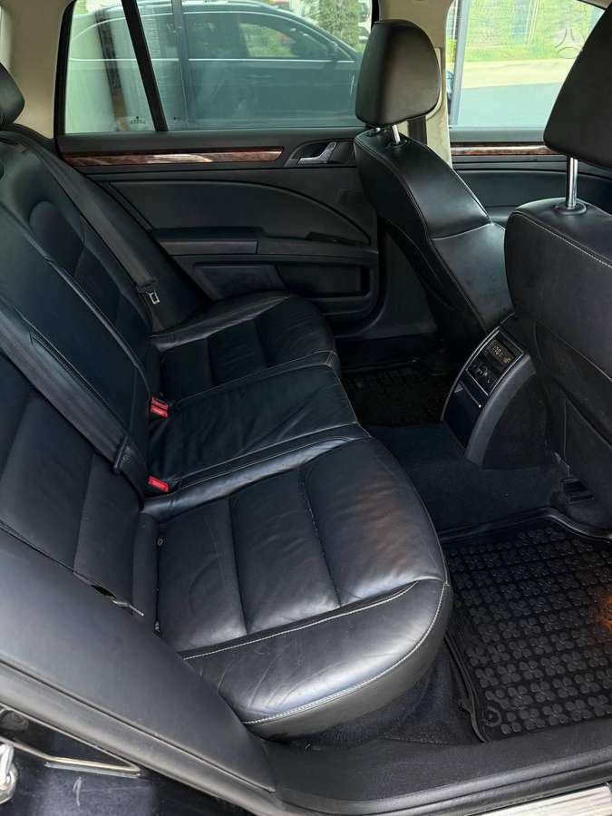 Skoda Superb 2010 — photo 22