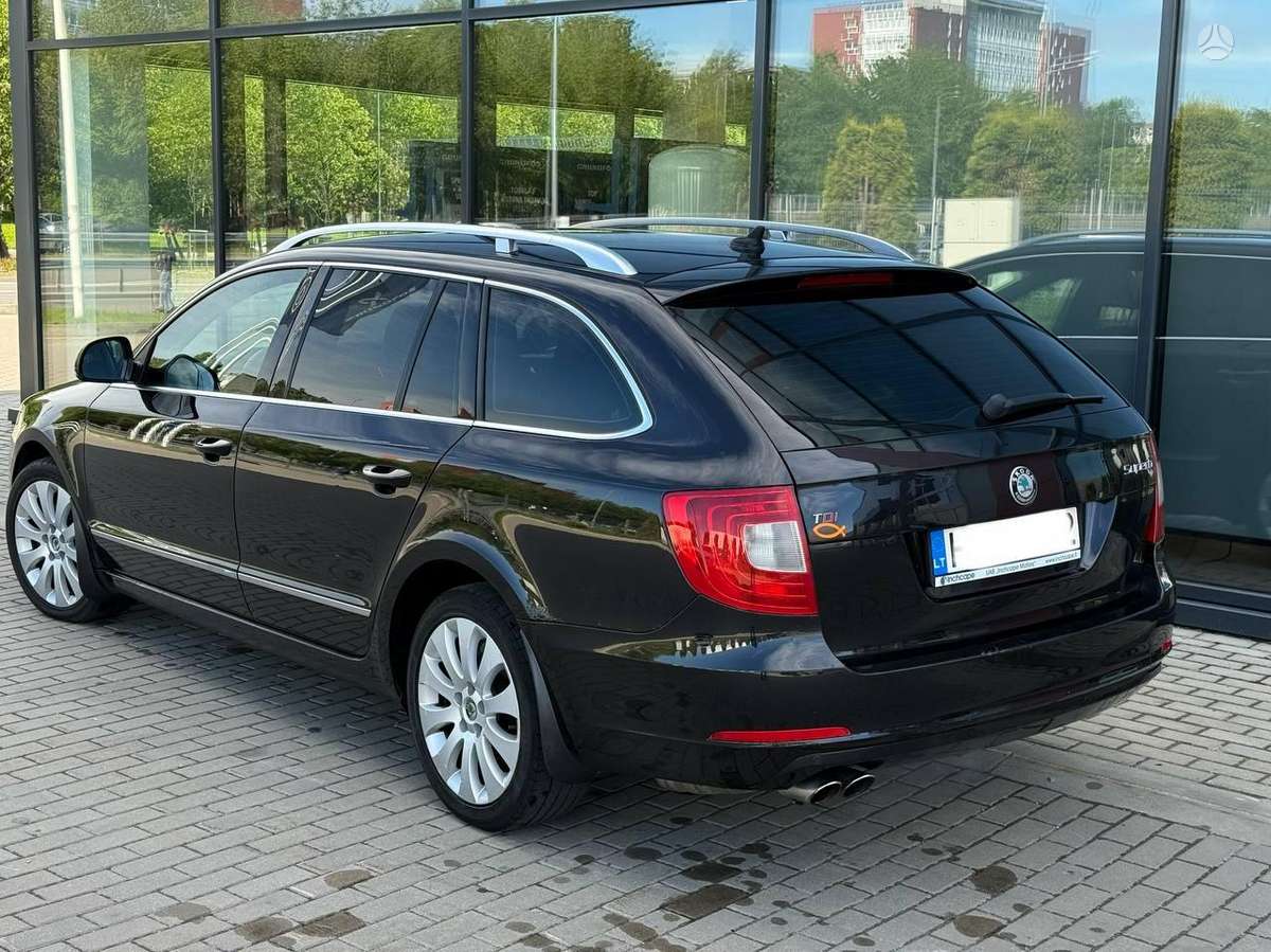 Skoda Superb 2010 — photo 5