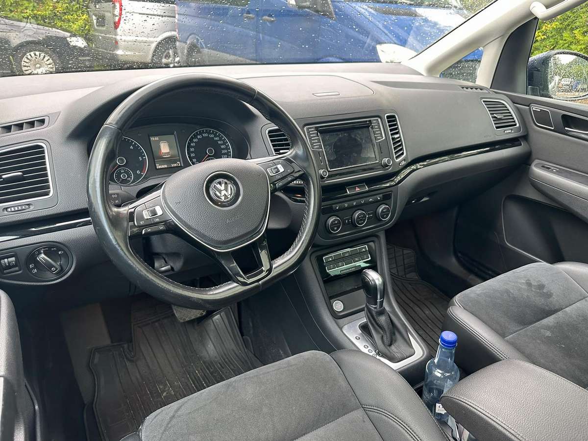 Volkswagen Sharan 2015 — photo 8