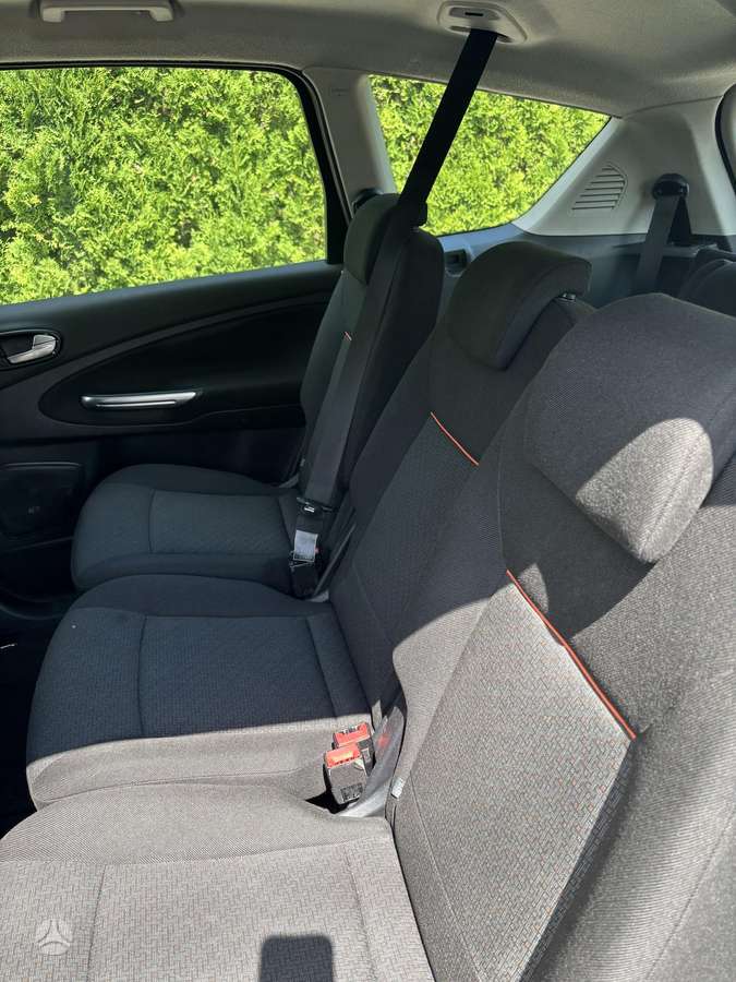 Ford S-MAX 2009 — photo 11