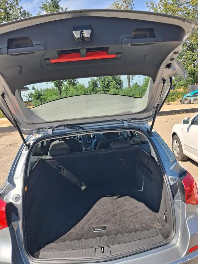 Opel Astra 2015 — photo 15
