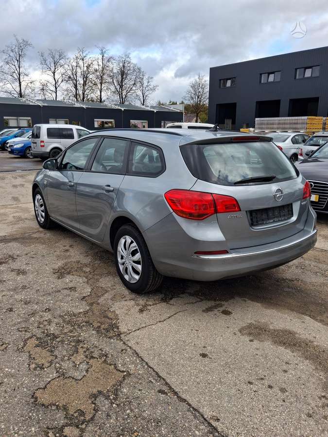 Opel Astra 2015 — photo 6