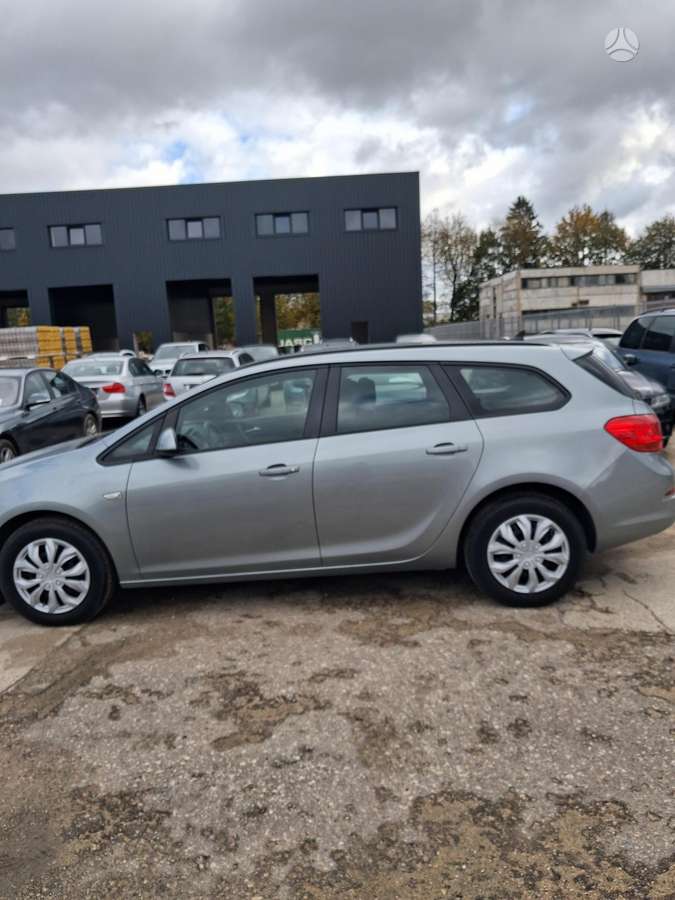 Opel Astra 2015 — photo 7