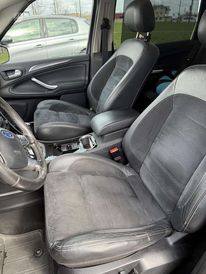 Ford S-MAX 2010 — photo 8