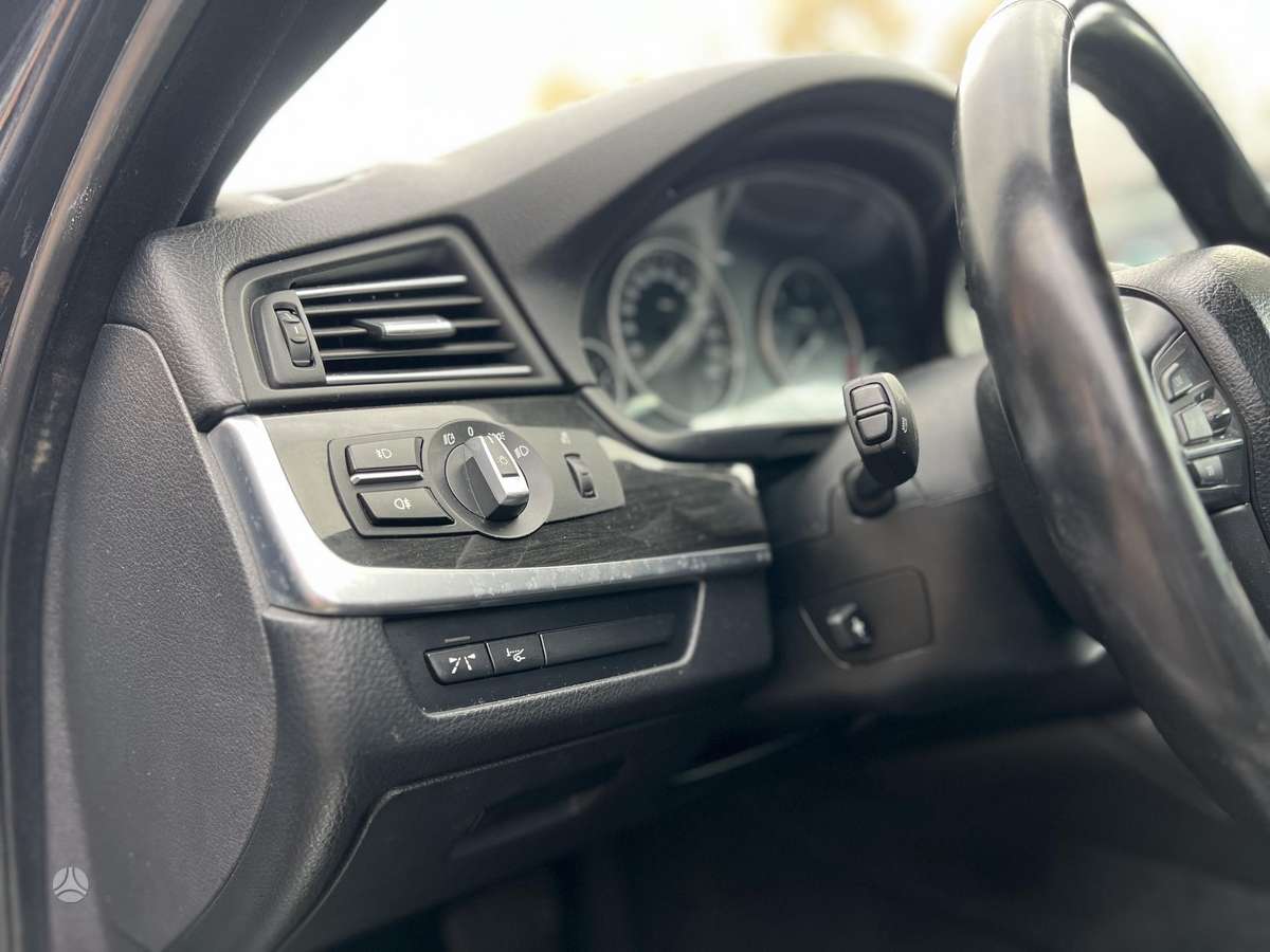 BMW 535 2010 — photo 12