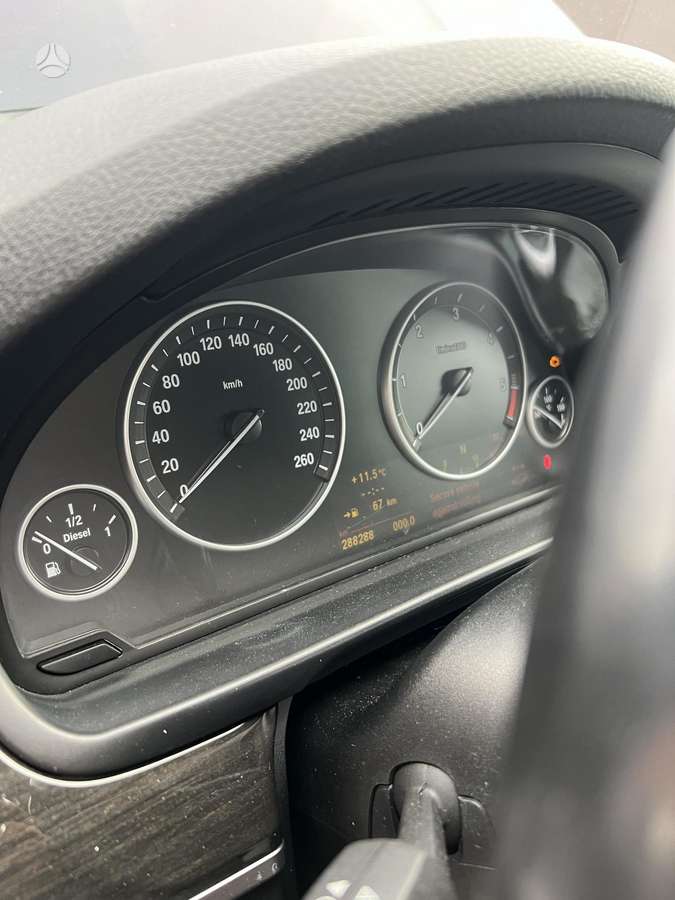BMW 535 2010 — photo 14