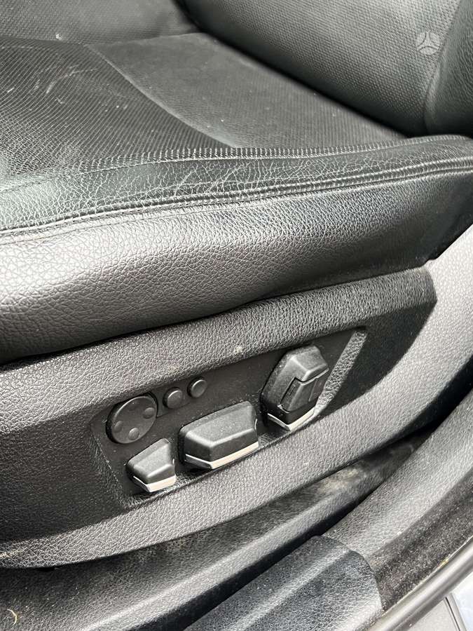 BMW 535 2010 — photo 17
