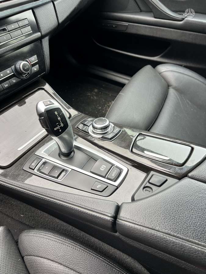 BMW 535 2010 — photo 9
