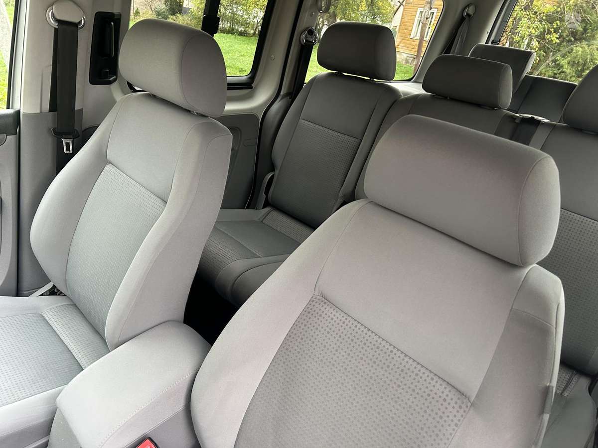 Volkswagen Caddy 2010 — photo 12