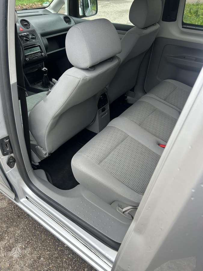 Volkswagen Caddy 2010 — photo 13