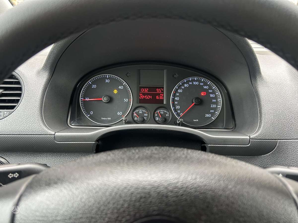 Volkswagen Caddy 2010 — photo 16
