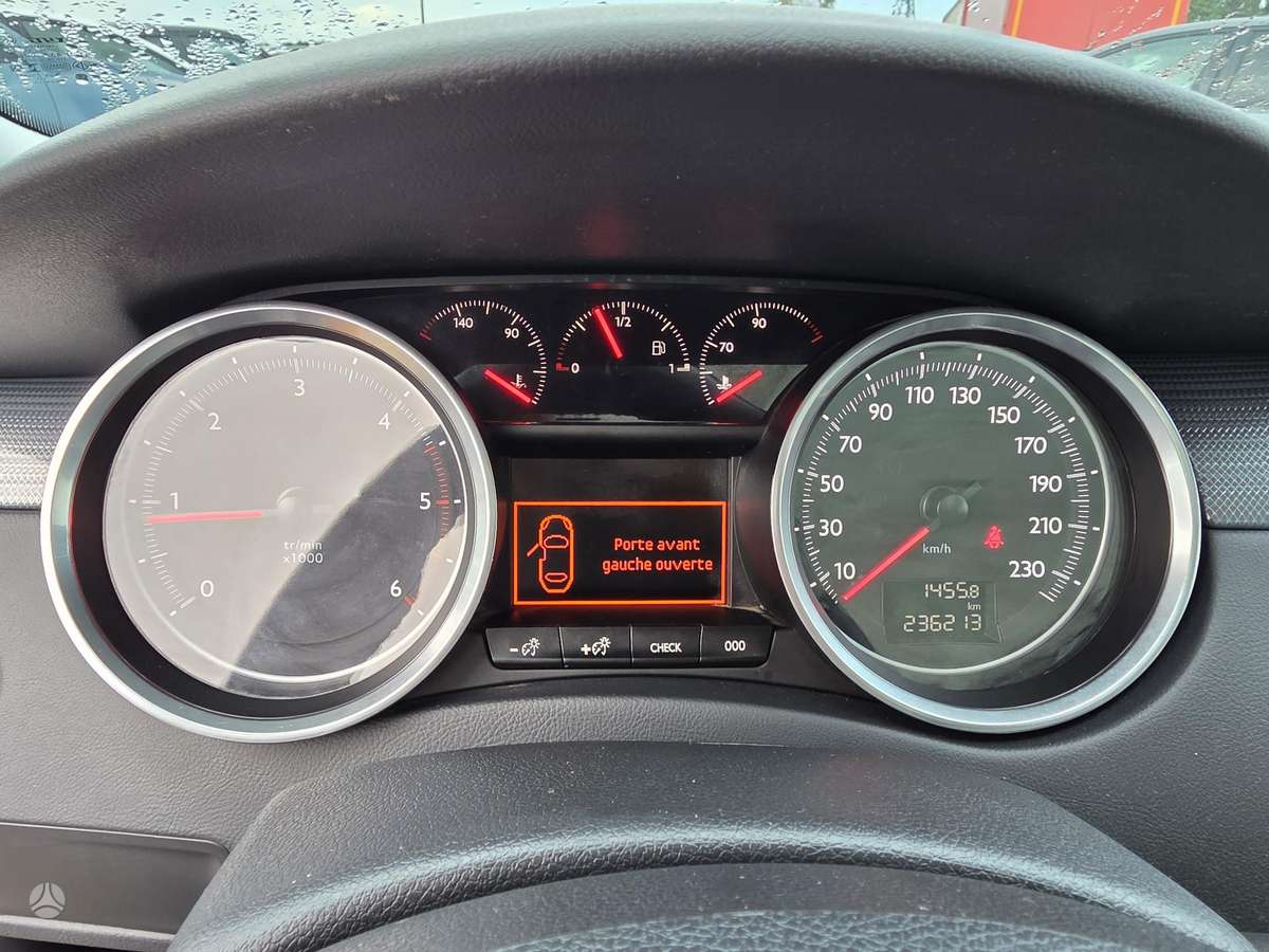 Peugeot 508 2015 — photo 11