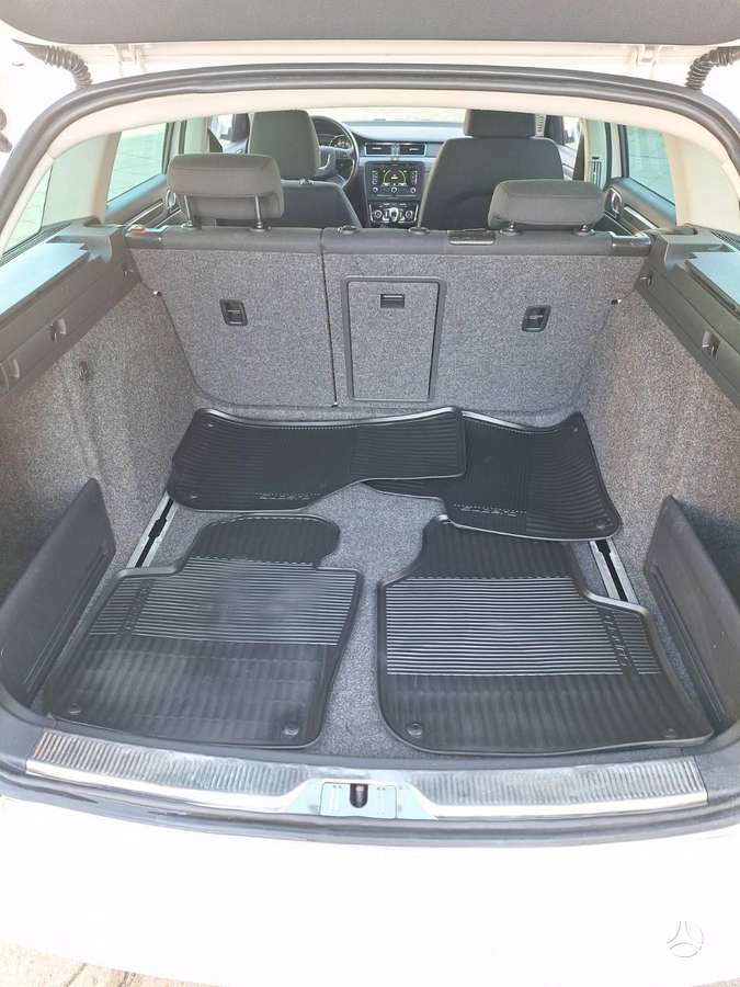 Skoda Superb 2012 — photo 12