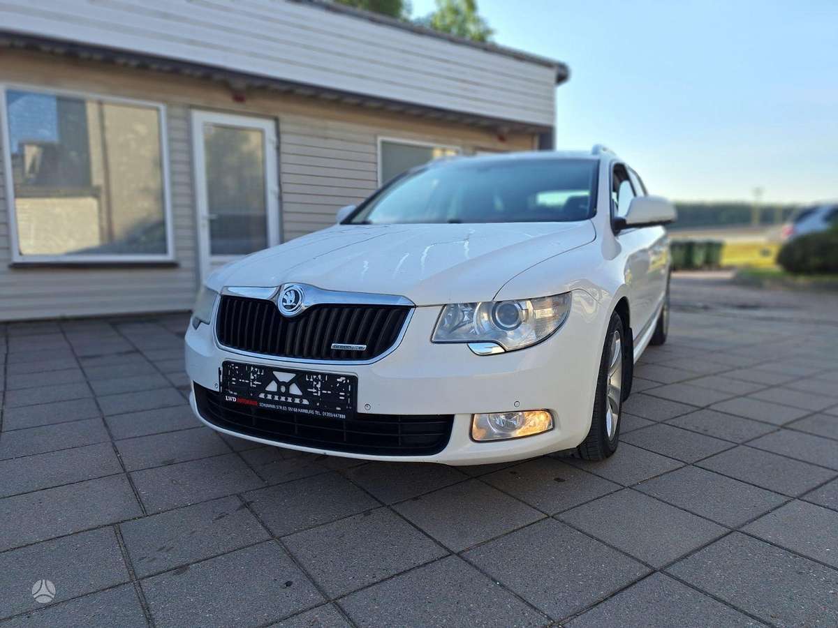Skoda Superb 2012 — photo 19
