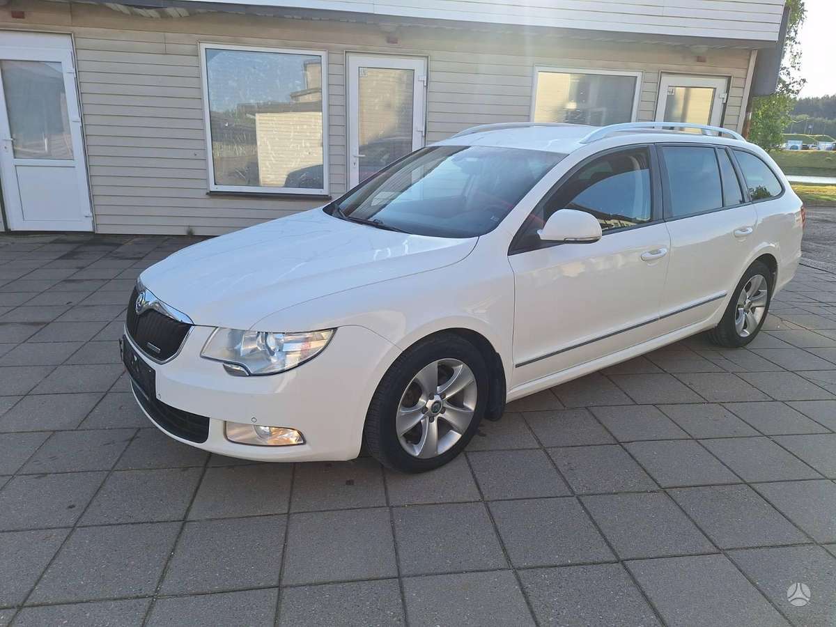 Skoda Superb 2012 — photo 20