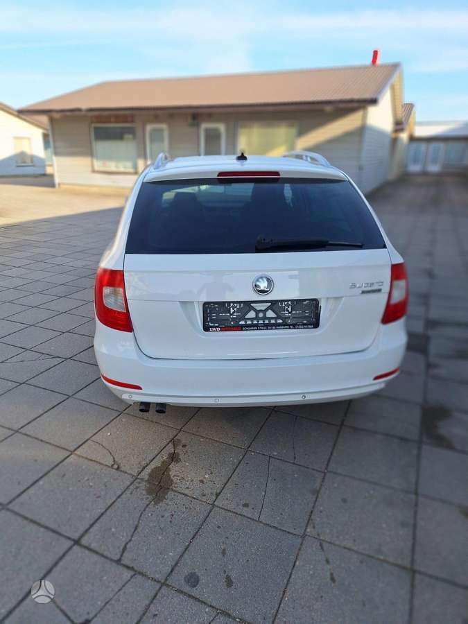 Skoda Superb 2012 — engine 1968 cm³, 170 HP (125kW)