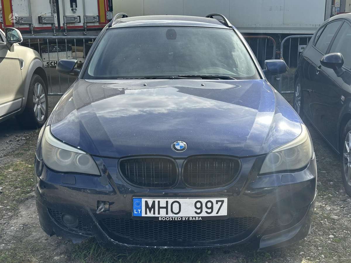 BMW 525 2007 — rear view