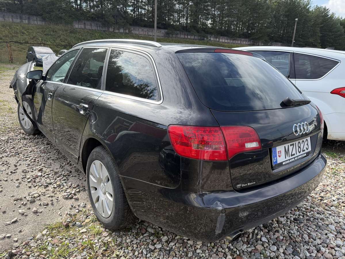 Audi A6 2007 — салон