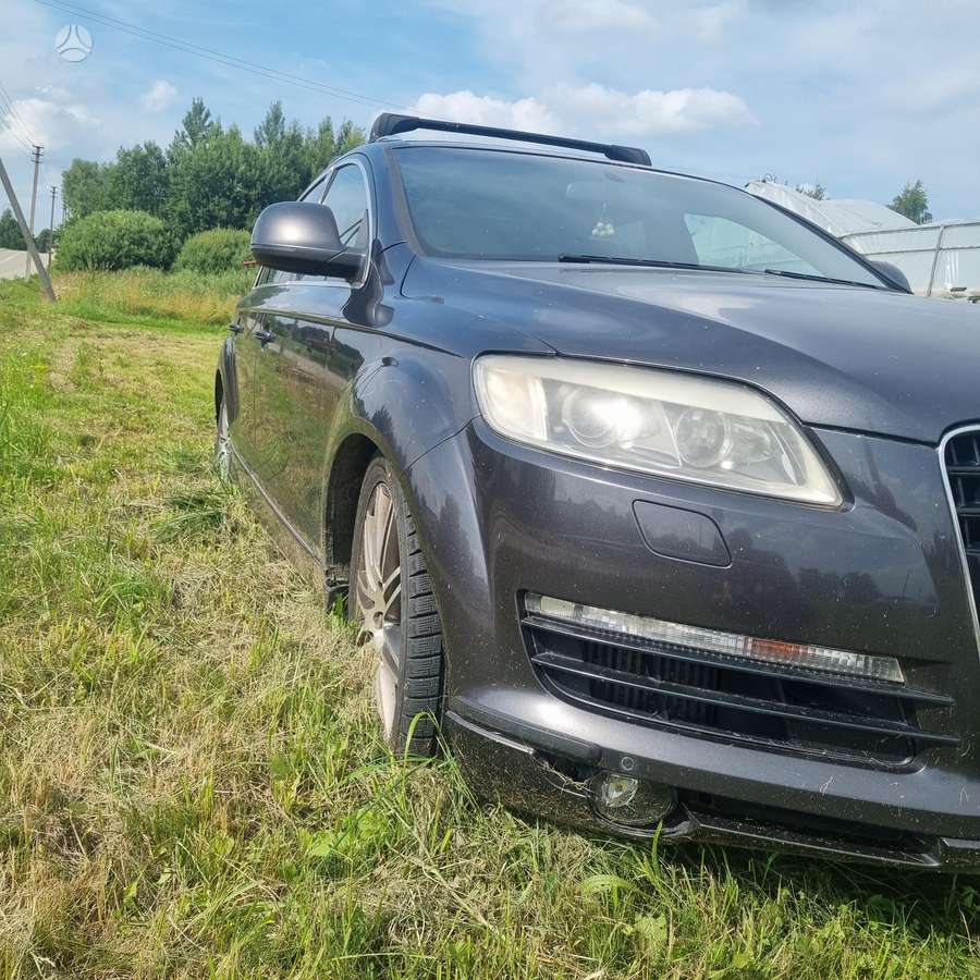 Audi Q7 2006 — салон