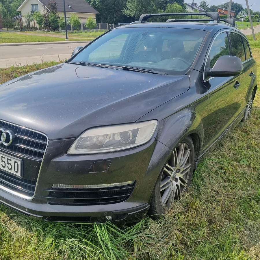 Audi Q7 2006 — двигун 3000 cm³, 326 HP (240kW)