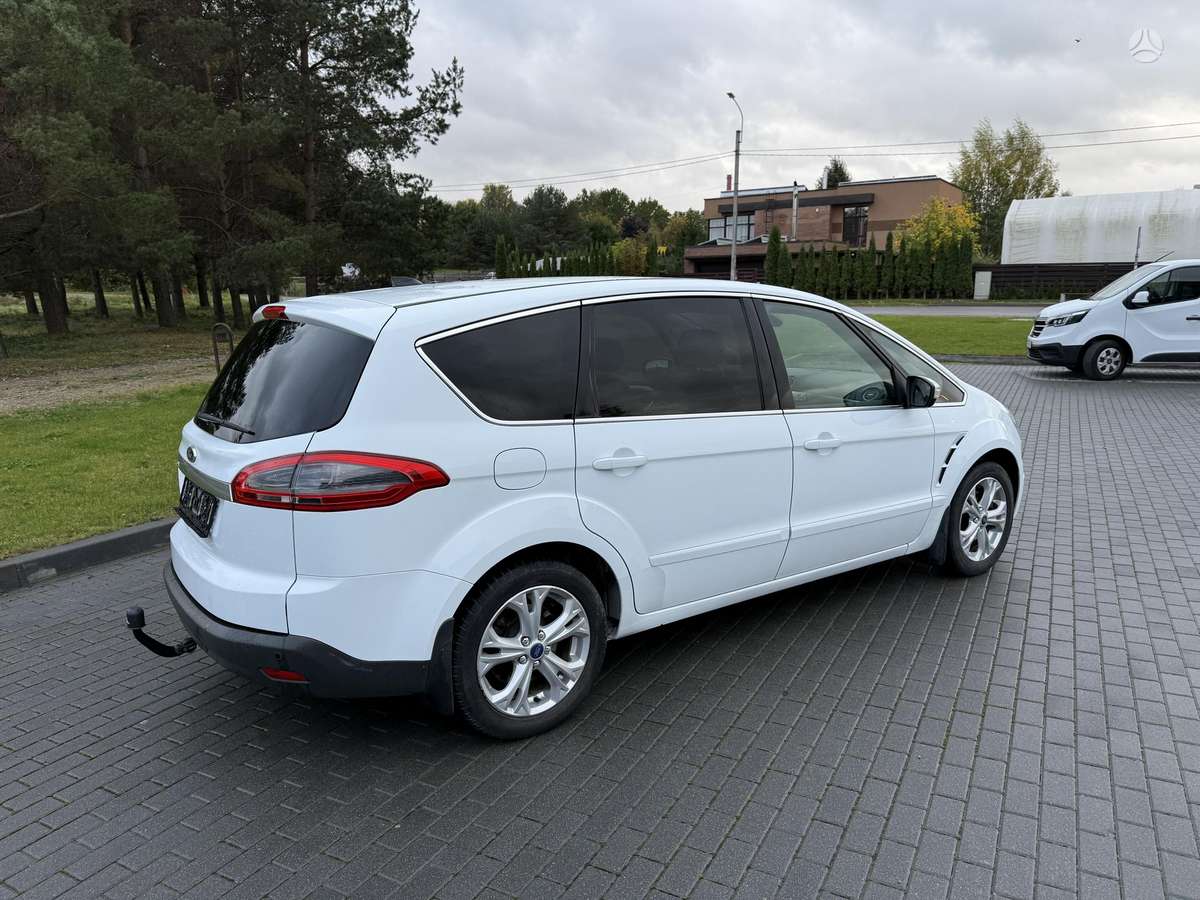 Ford S-MAX 2014 — салон