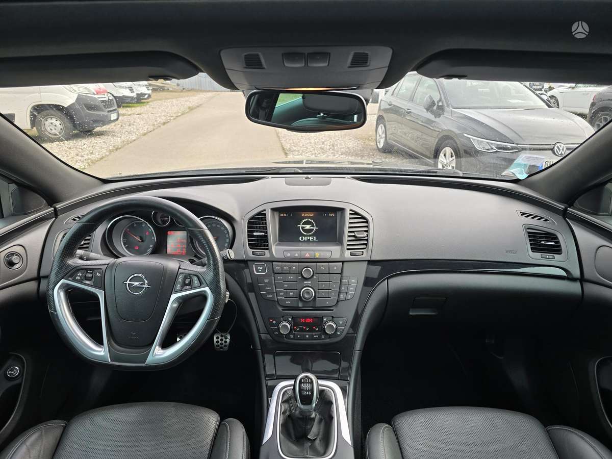 Opel Insignia 2012 — photo 12