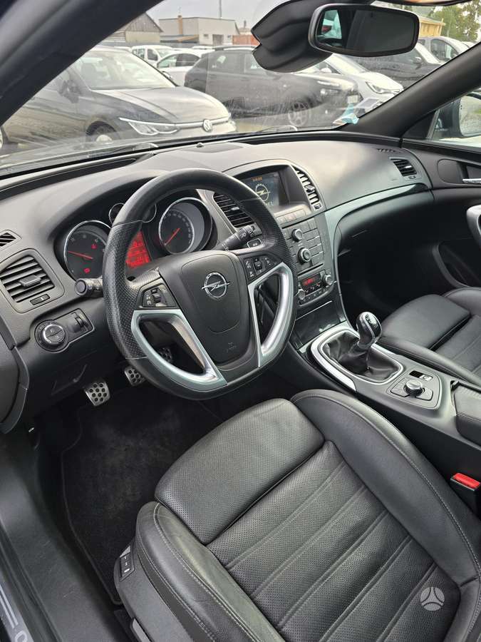 Opel Insignia 2012 — photo 13