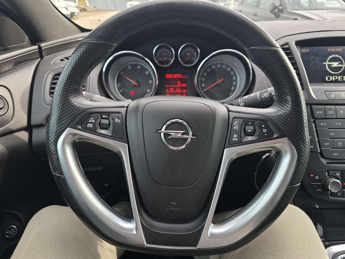 Opel Insignia 2012 — photo 19
