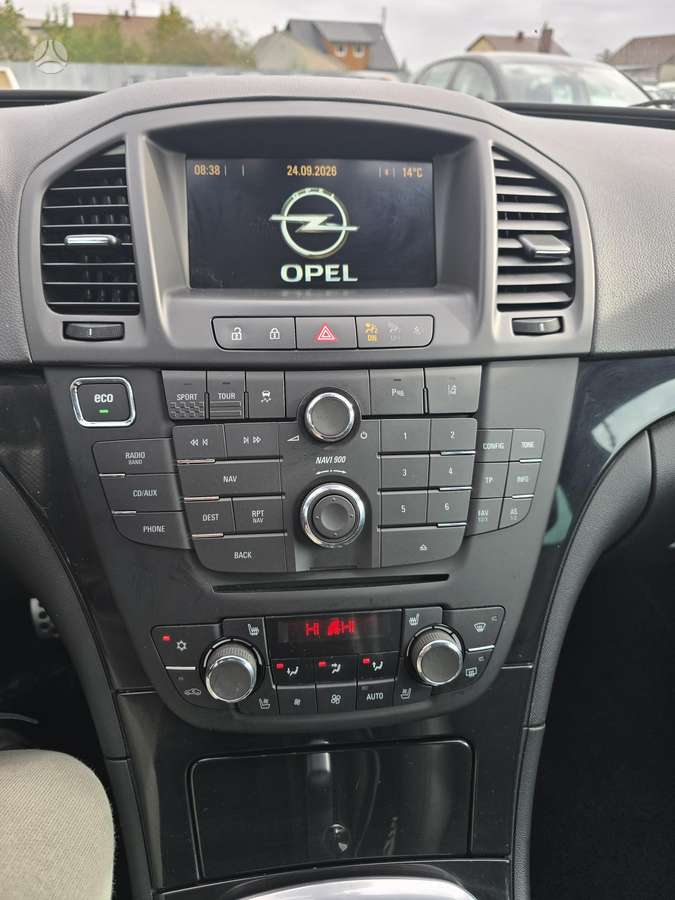 Opel Insignia 2012 — photo 21