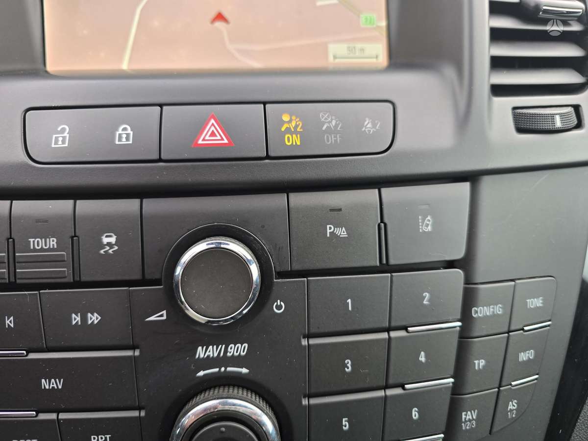 Opel Insignia 2012 — photo 24