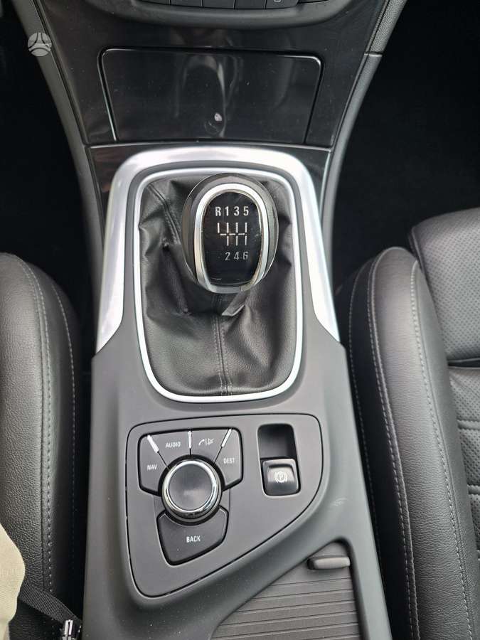 Opel Insignia 2012 — photo 26