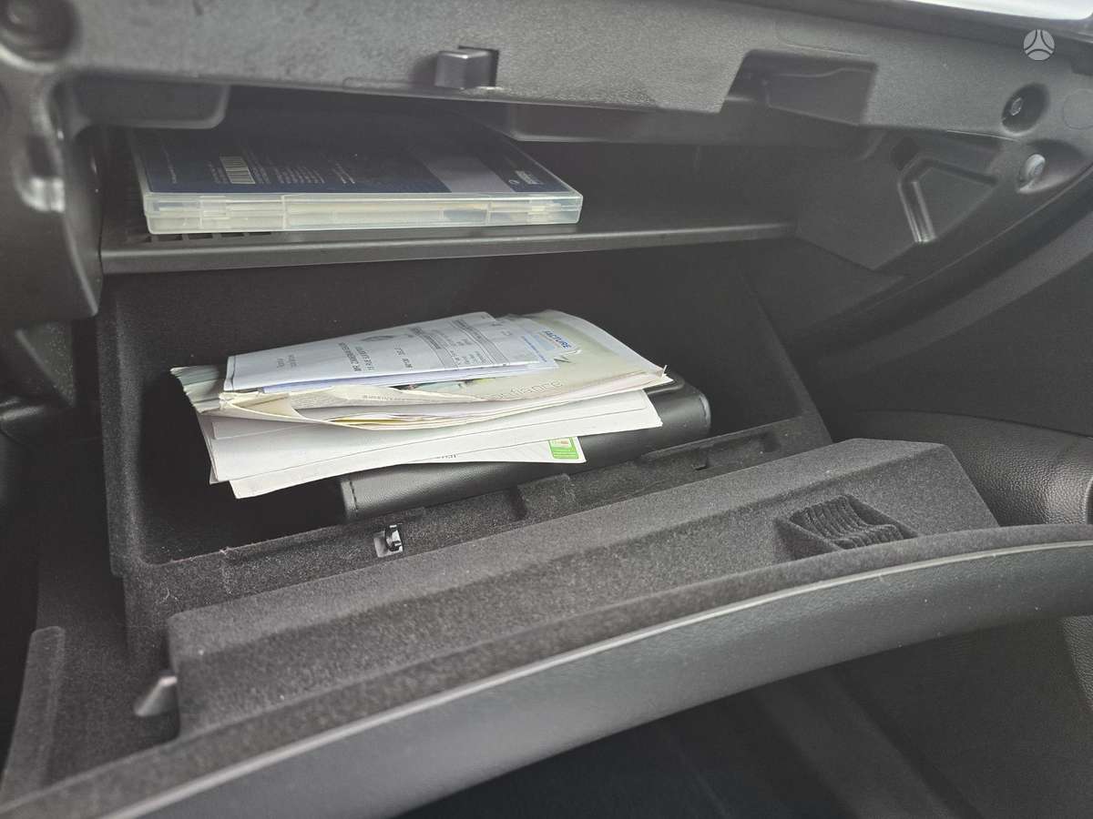 Opel Insignia 2012 — photo 27