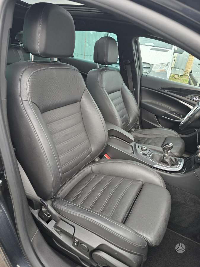 Opel Insignia 2012 — photo 31